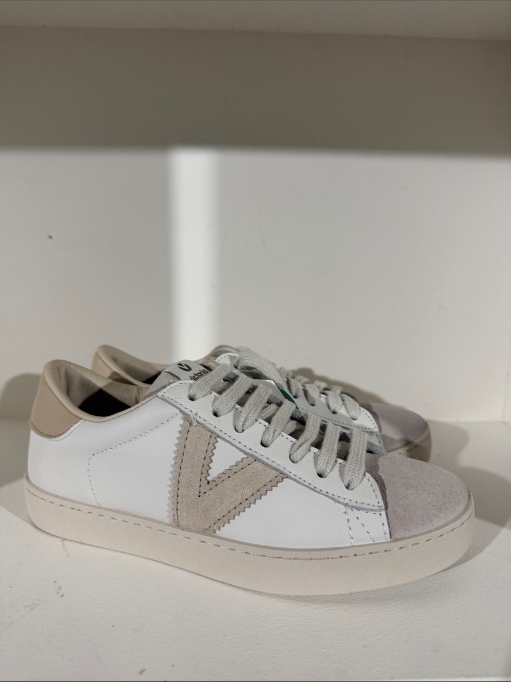 Victoria Berlin Leather Ice color Size 5